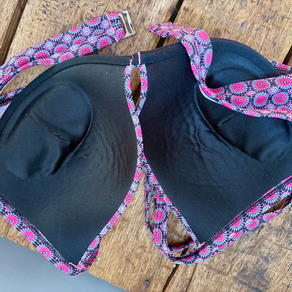 Pink and Black Patterned Women's Bikini Top - Picture 4 of 6